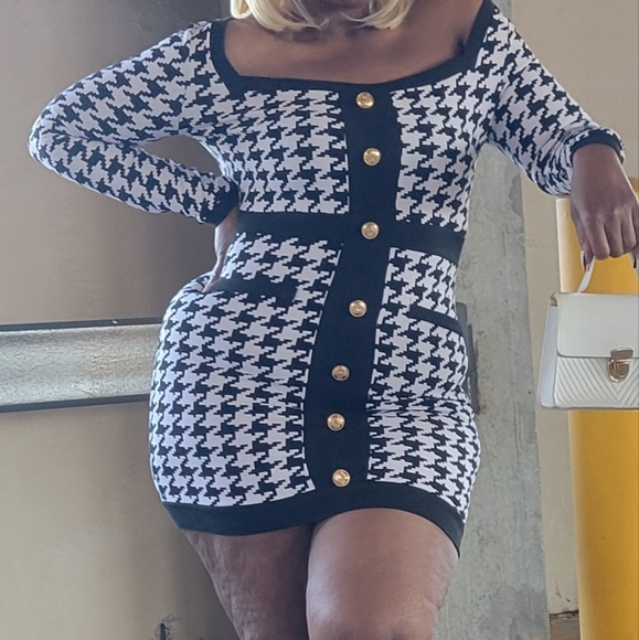 Houndstooth Bodycon Dress - Picture 2 of 3